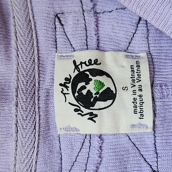 We the Free Care FP Linen Blend BF Tee size Small in Luxe Lilac - Picture 3 of 5